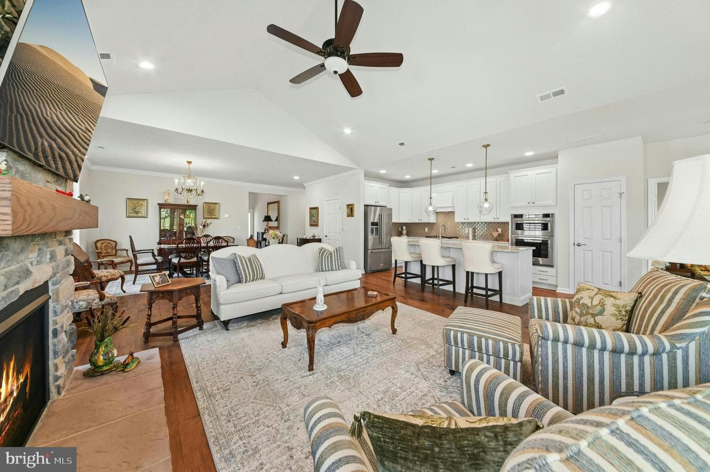 5544 Traditions Drive photo 10