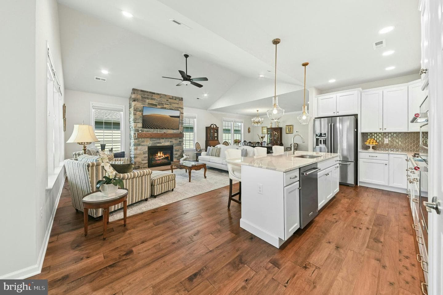 5544 Traditions Drive photo 8