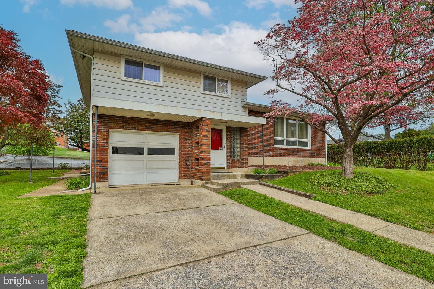 1220 S Lumber Street photo 2