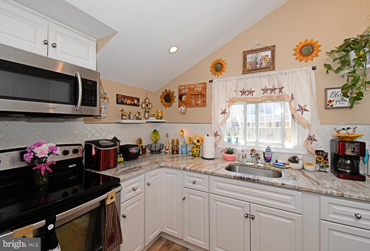 910 Fernwood Street photo 12