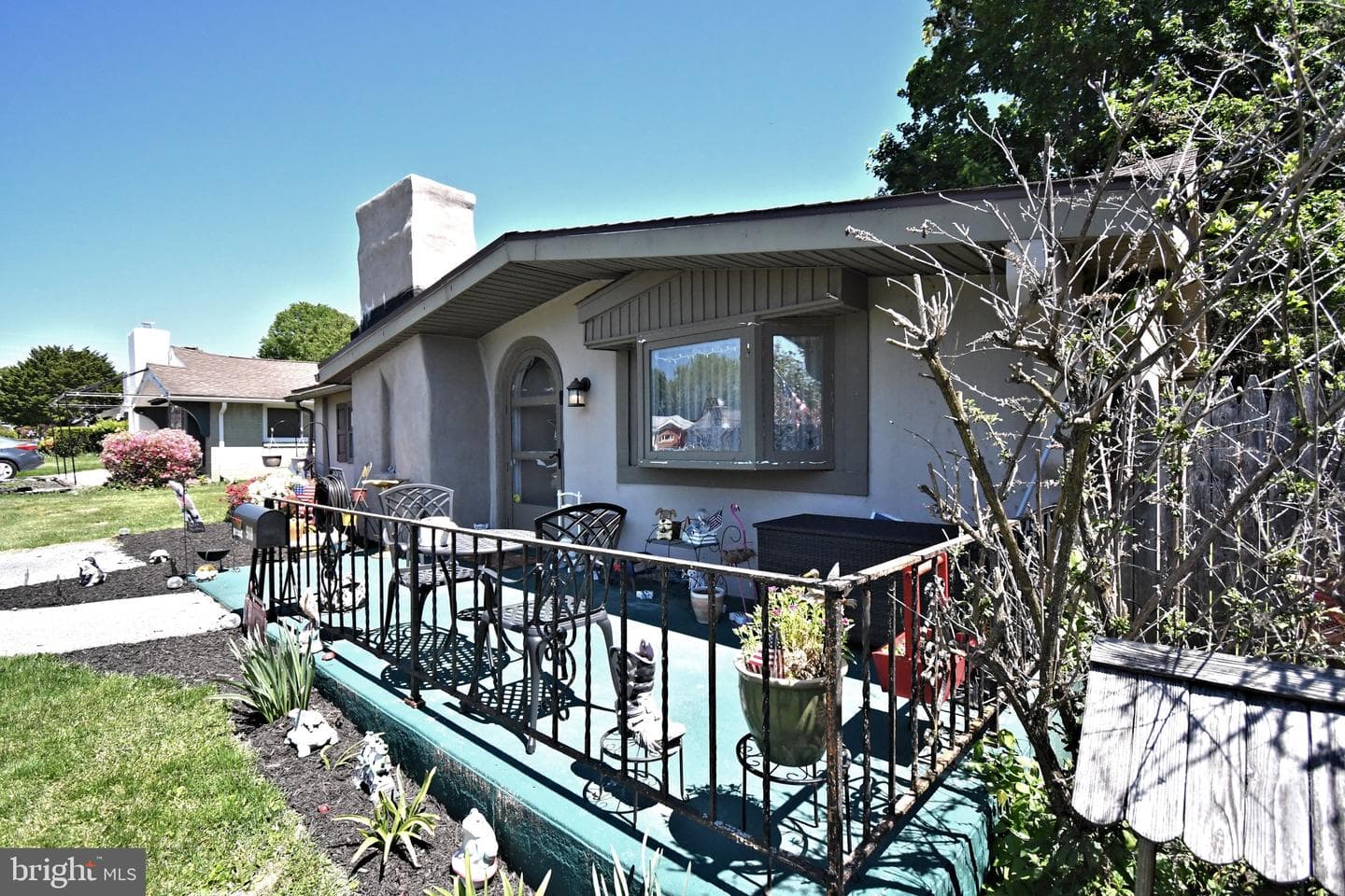 910 Fernwood Street photo 2