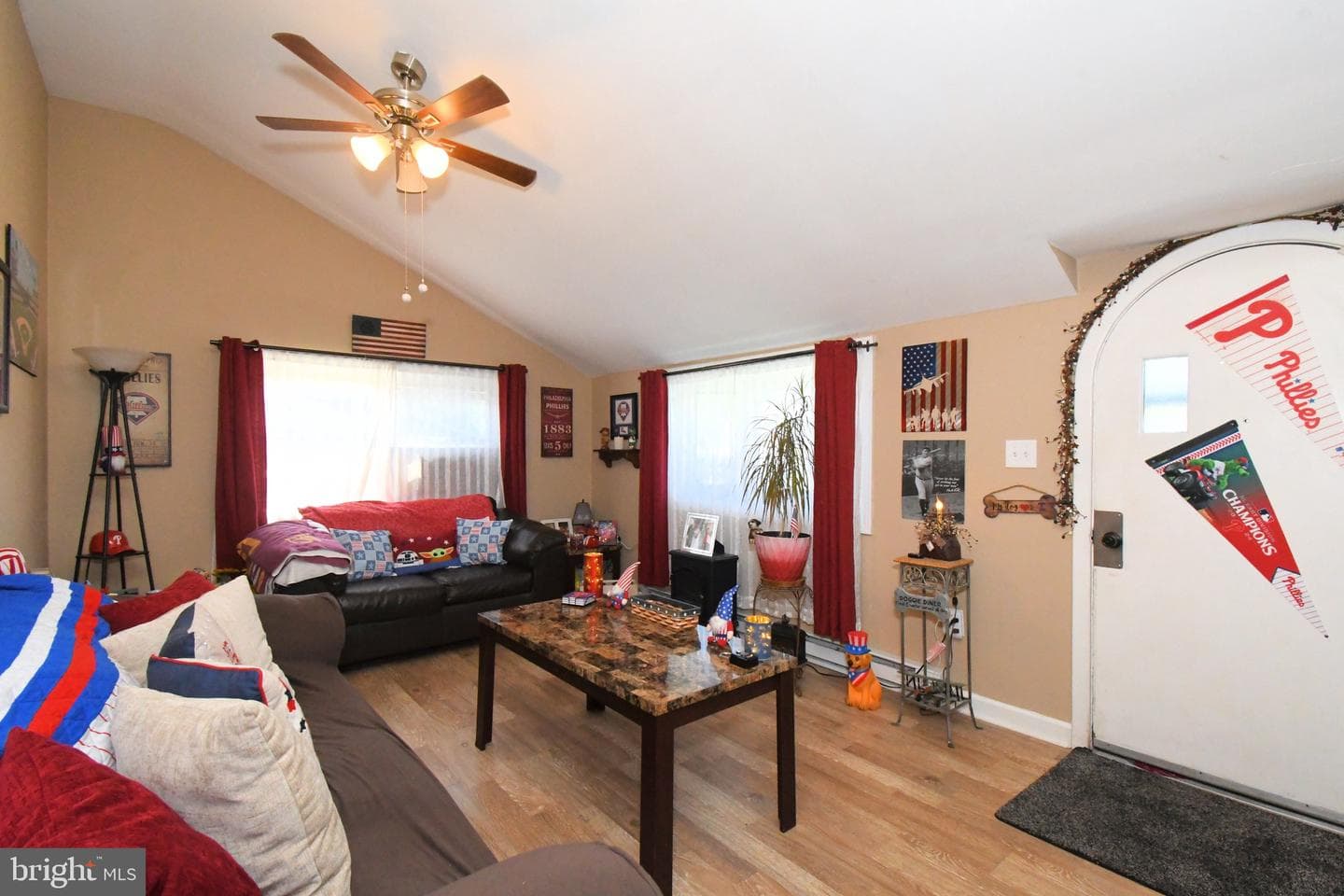 910 Fernwood Street photo 6