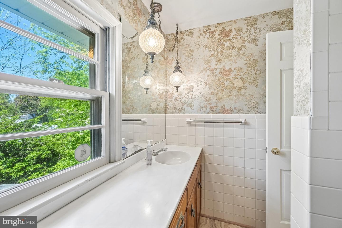 3065 W Livingston Street photo 11