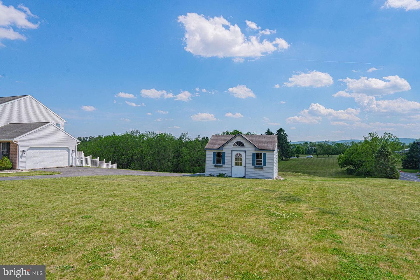 385 Farmington Road photo 9