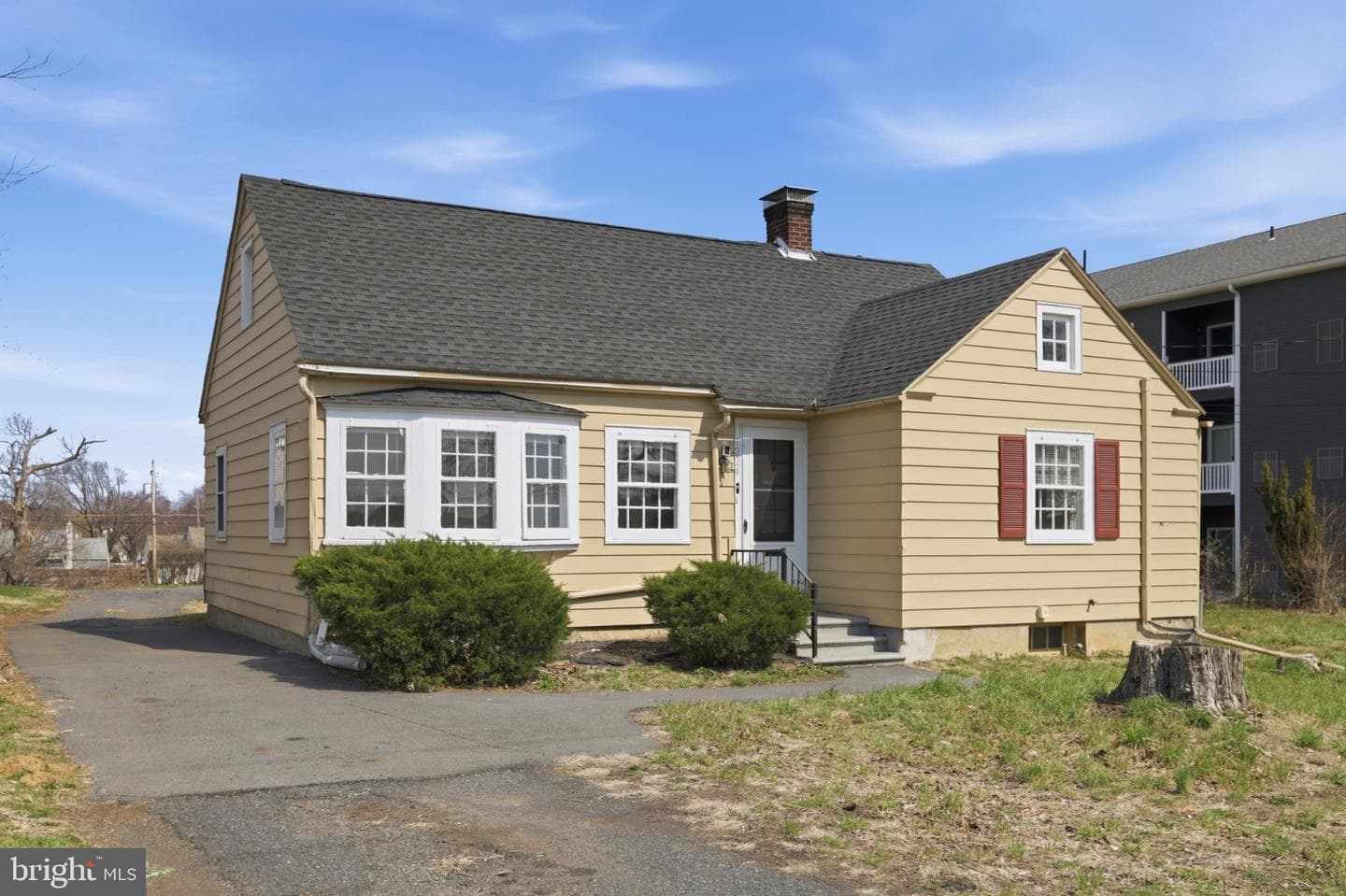 1224 Eaton Avenue photo 8