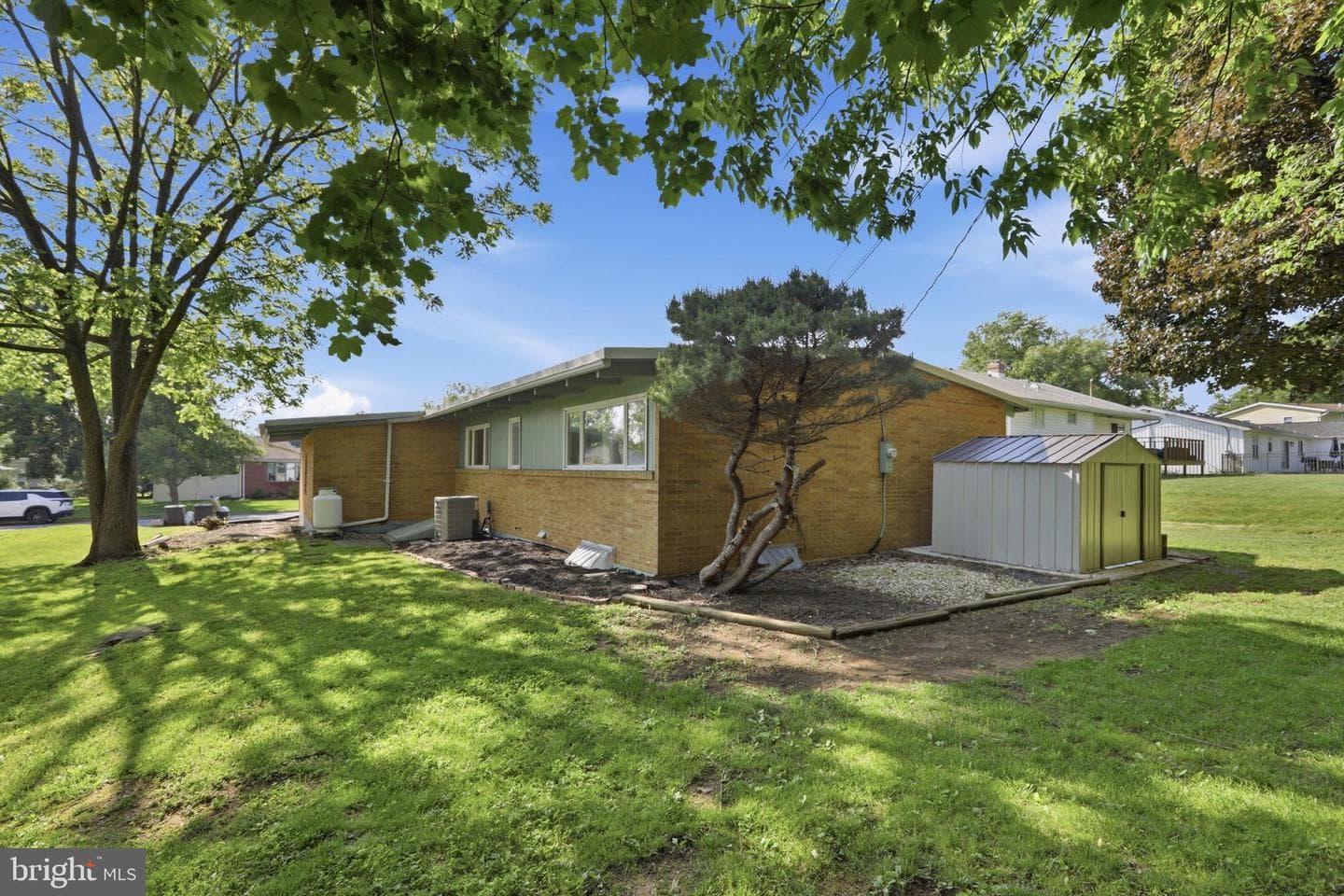 1115 N 38th Street photo 31