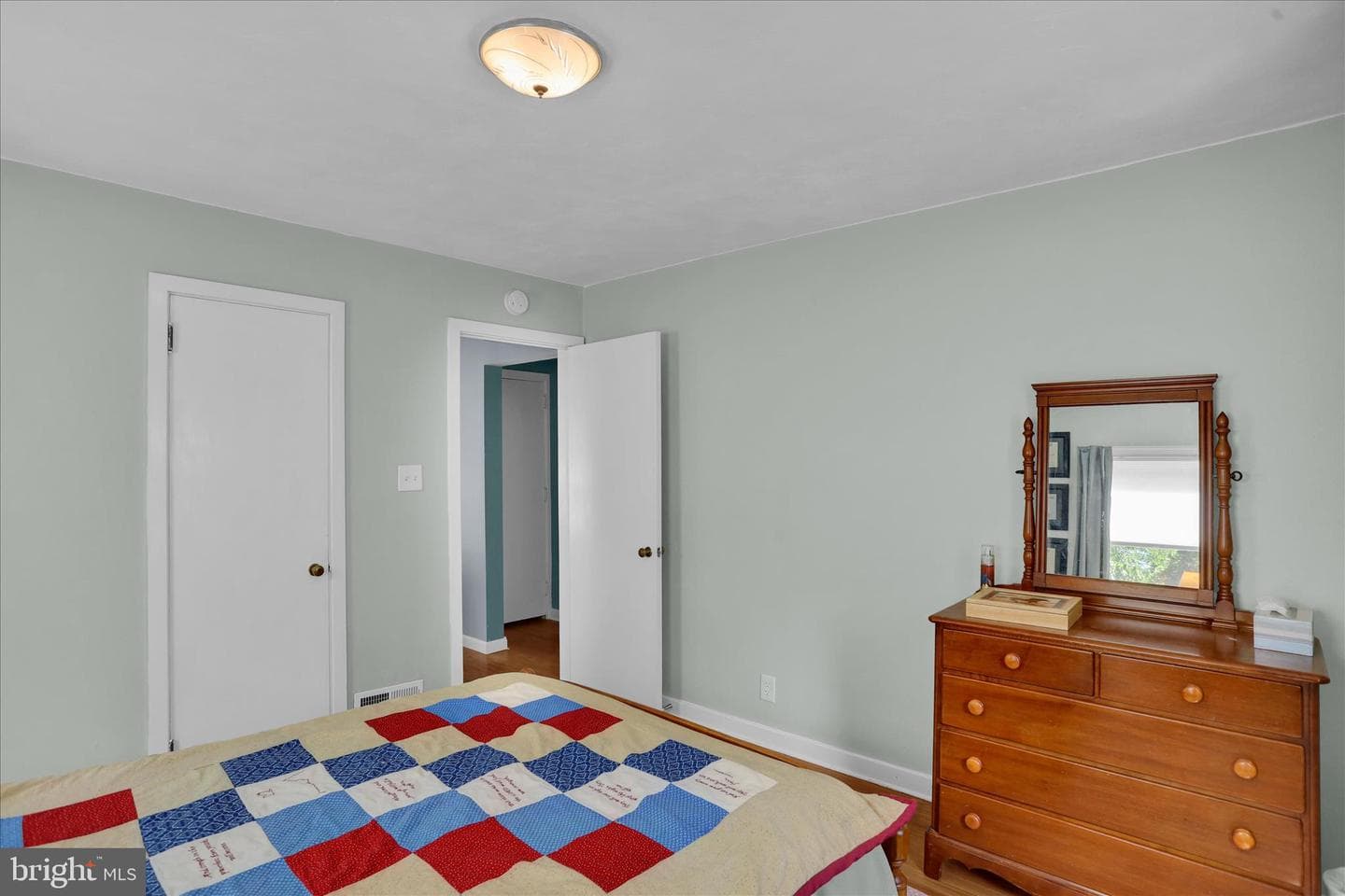 2659 W South Street photo 14