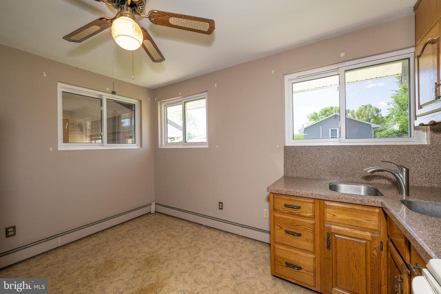 4420 N Sunset Drive photo 13