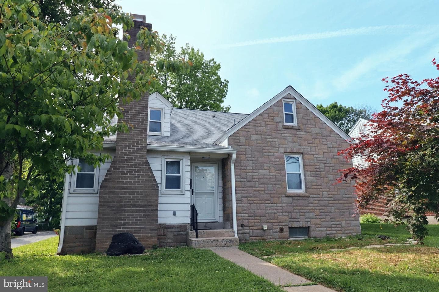 172 Harrison St photo 1