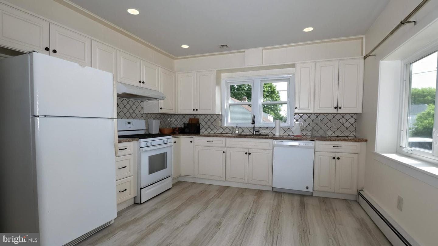 172 Harrison St photo 6