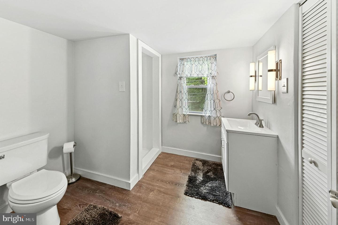 614 Glenwood Street photo 35