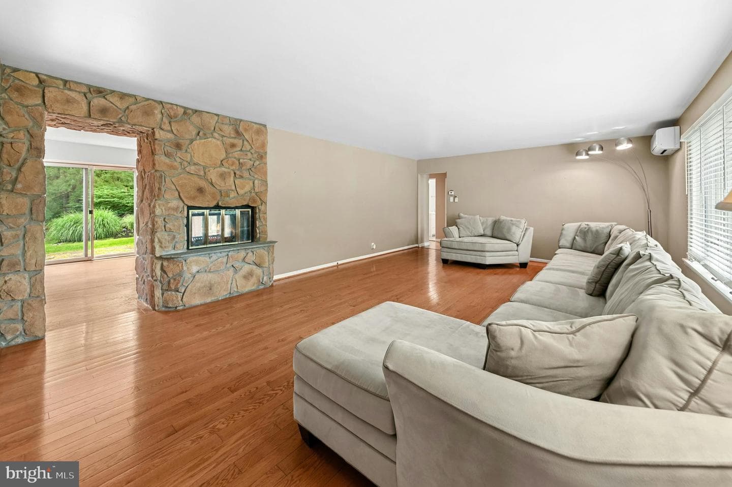 614 Glenwood Street photo 9