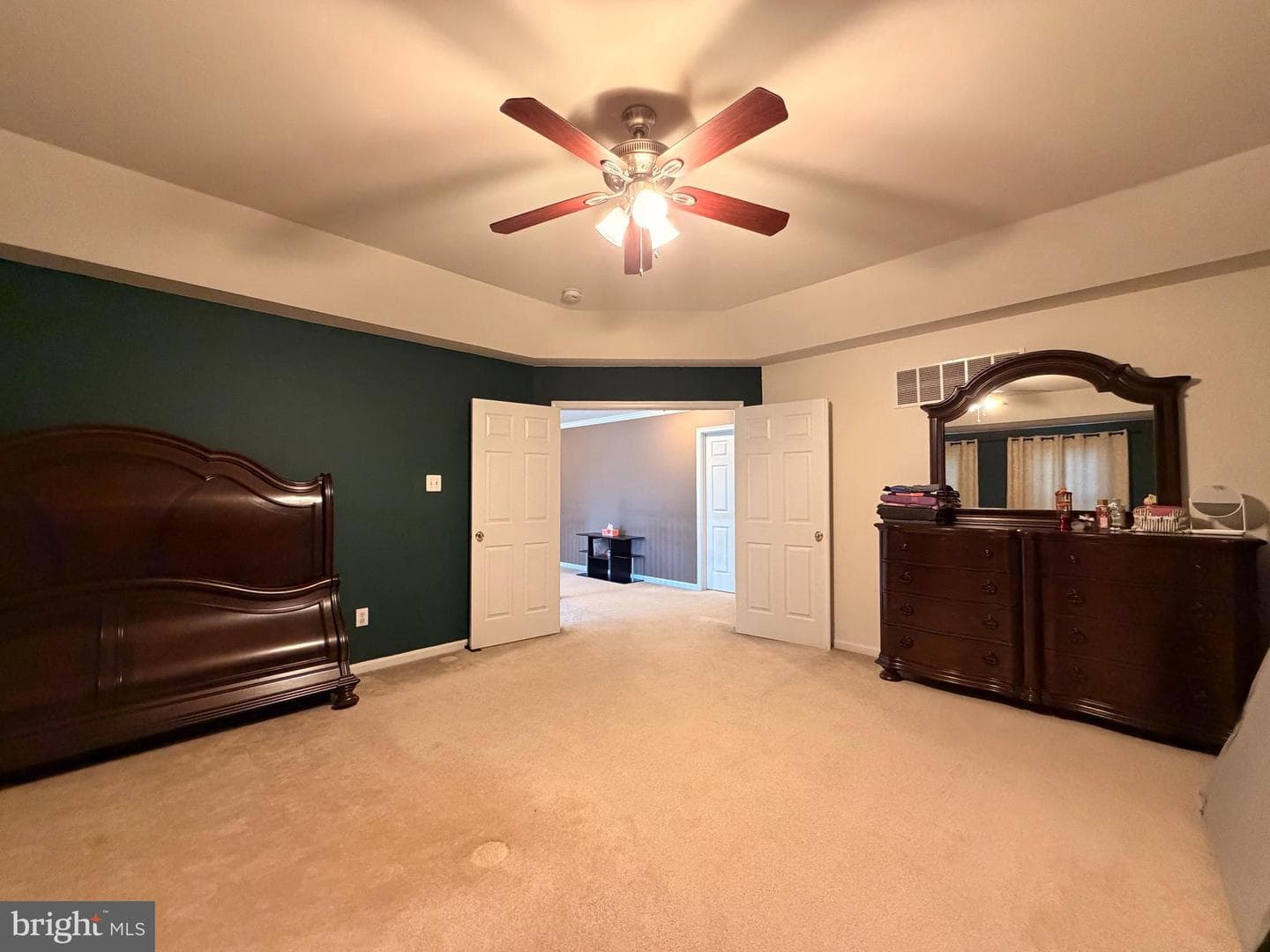 894 Yorkshire Drive photo 32
