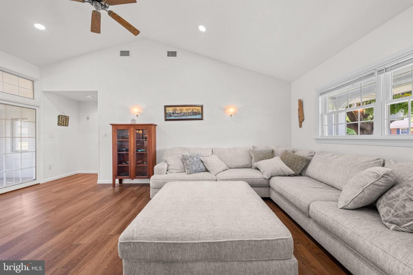 3146 Club Drive photo 22