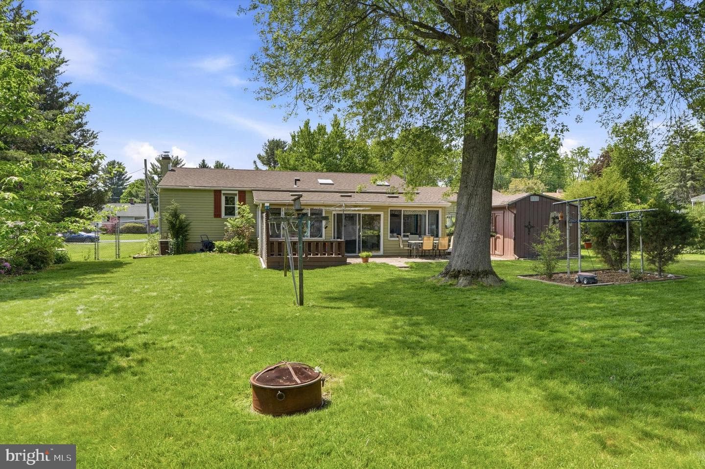 5231 Price Avenue photo 23
