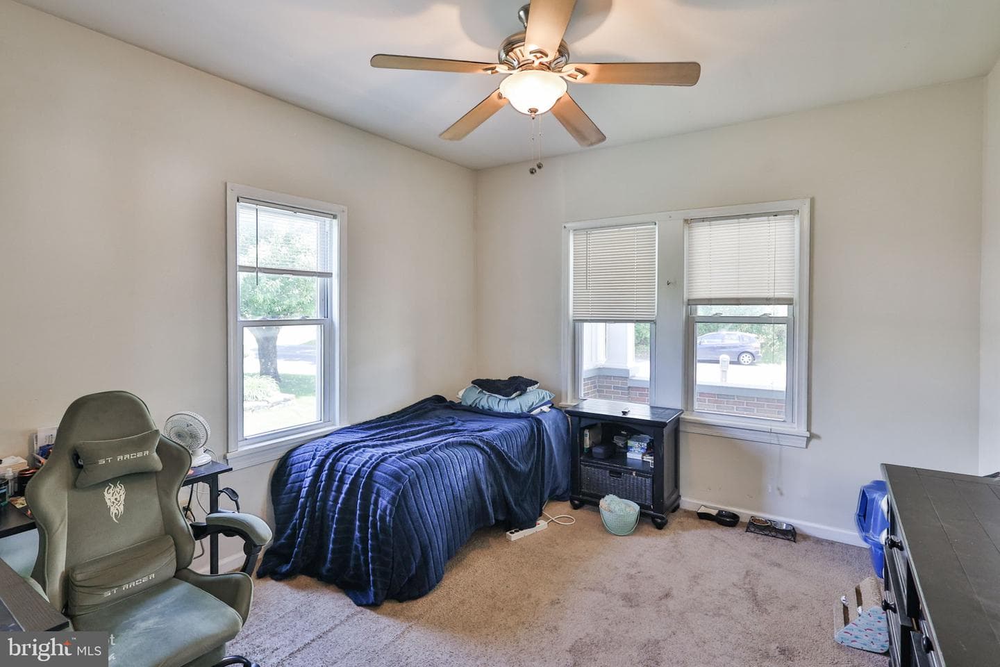 1635 E Emmaus Avenue photo 26