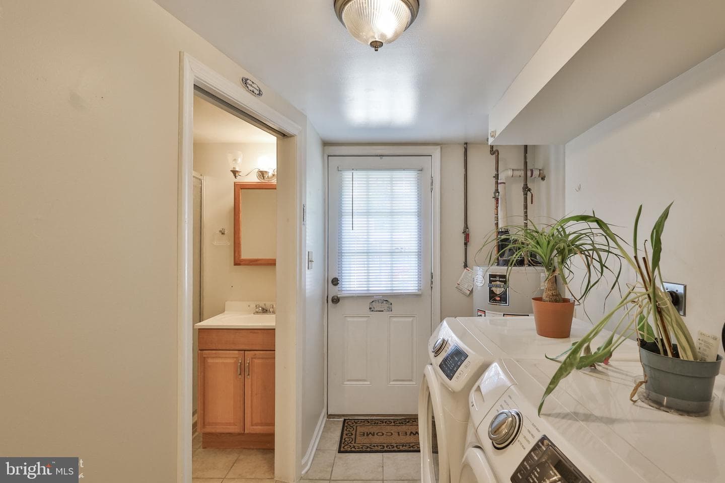 1635 E Emmaus Avenue photo 54