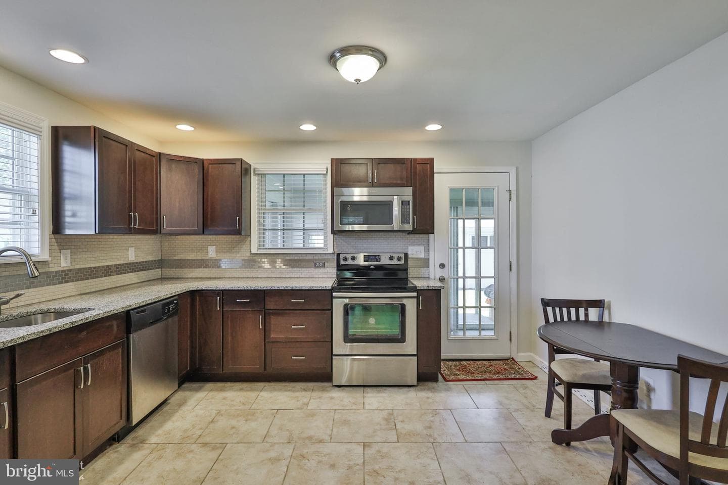 250 Adrain Street photo 7
