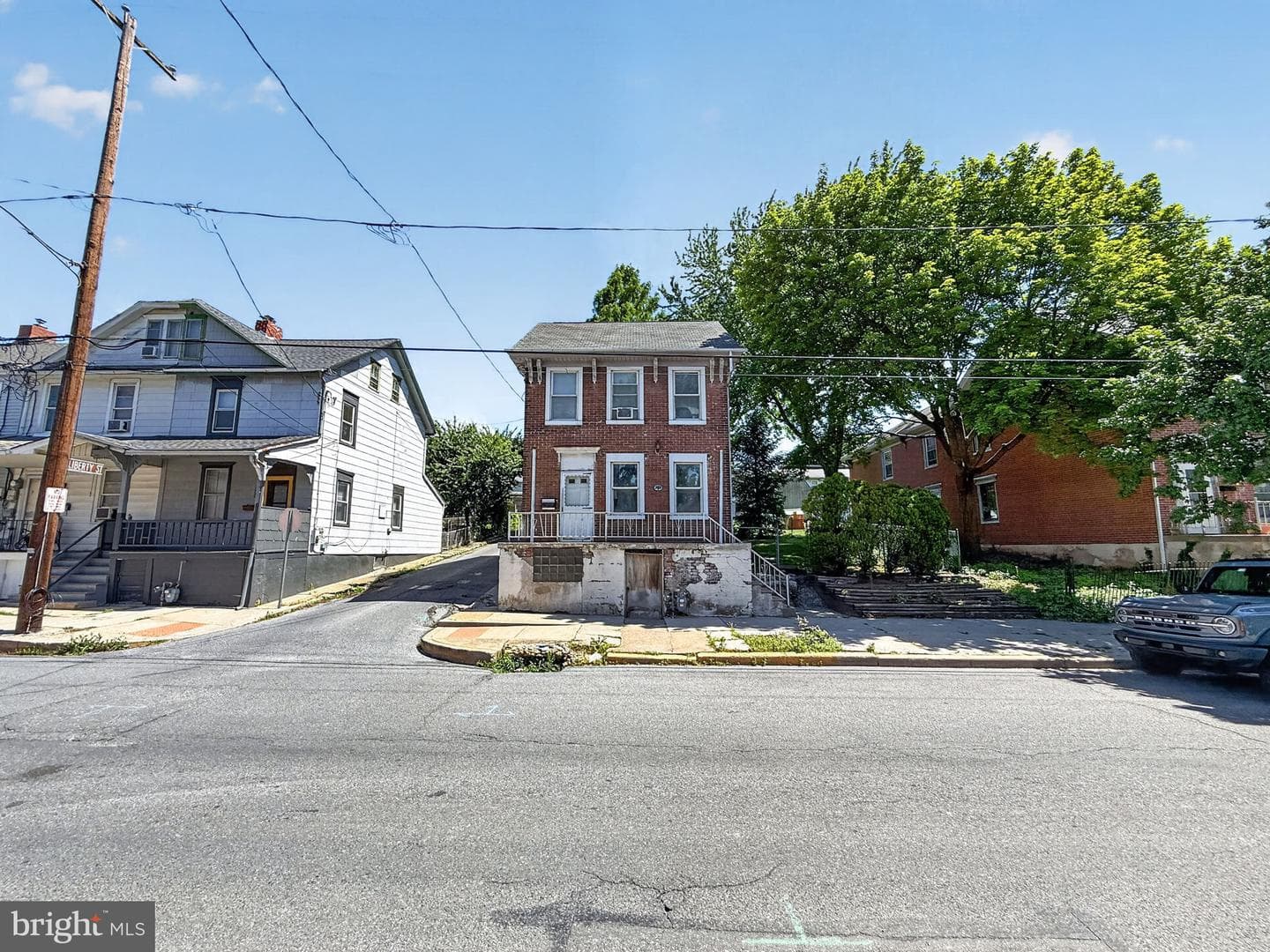 751 Front Street