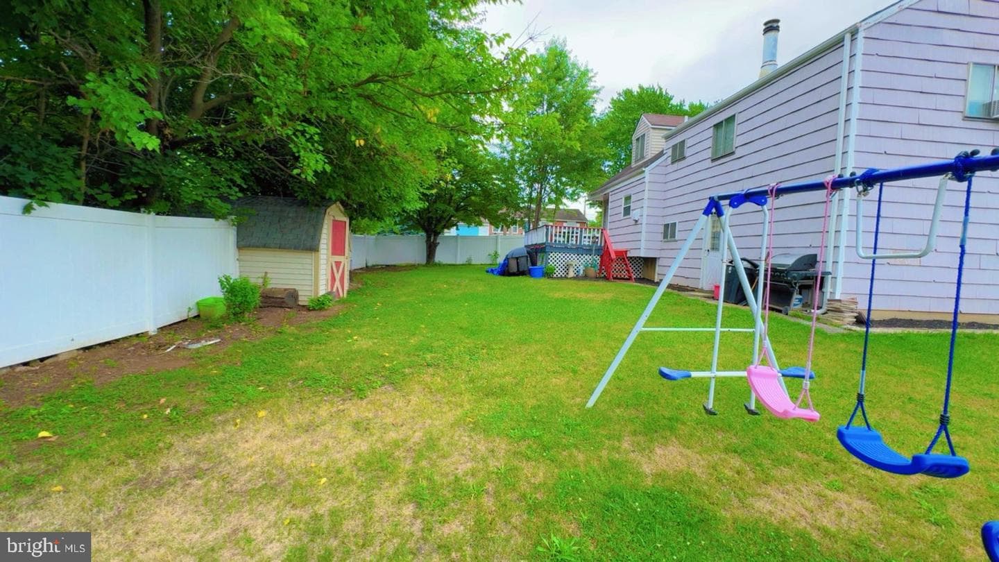 511 E Harrison Street photo 47