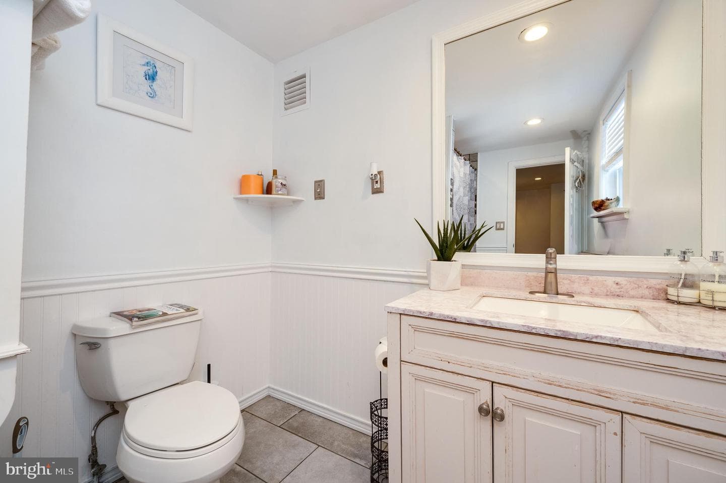 627 W Union Street photo 23