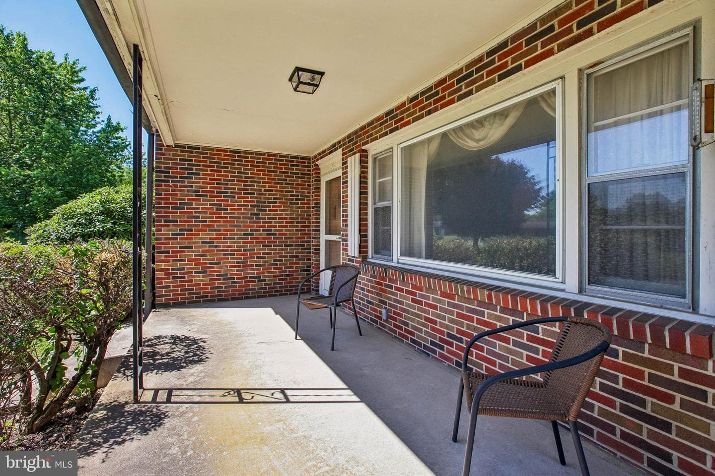 1032 Americus Avenue photo 3