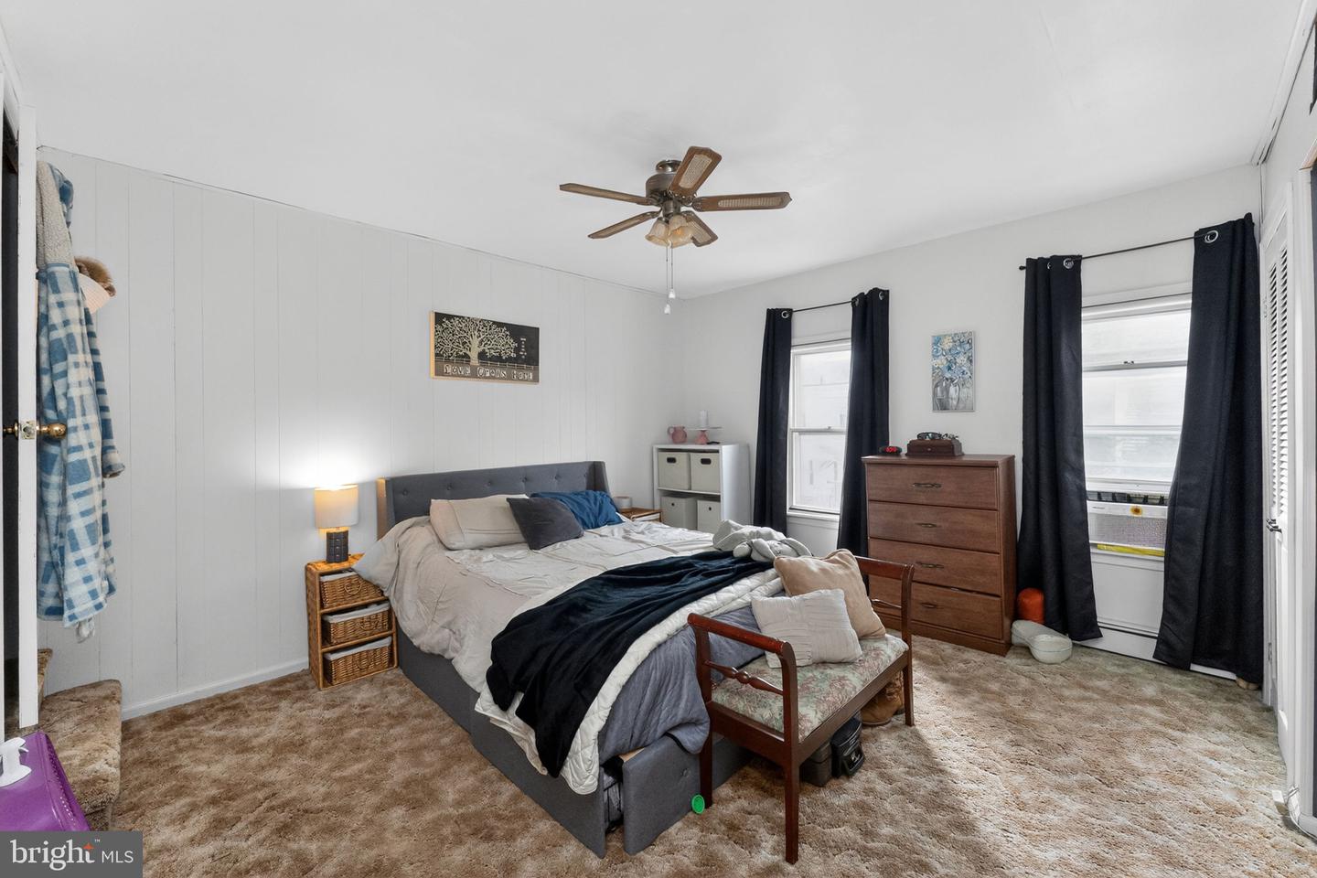 233 Adrain Street photo 15