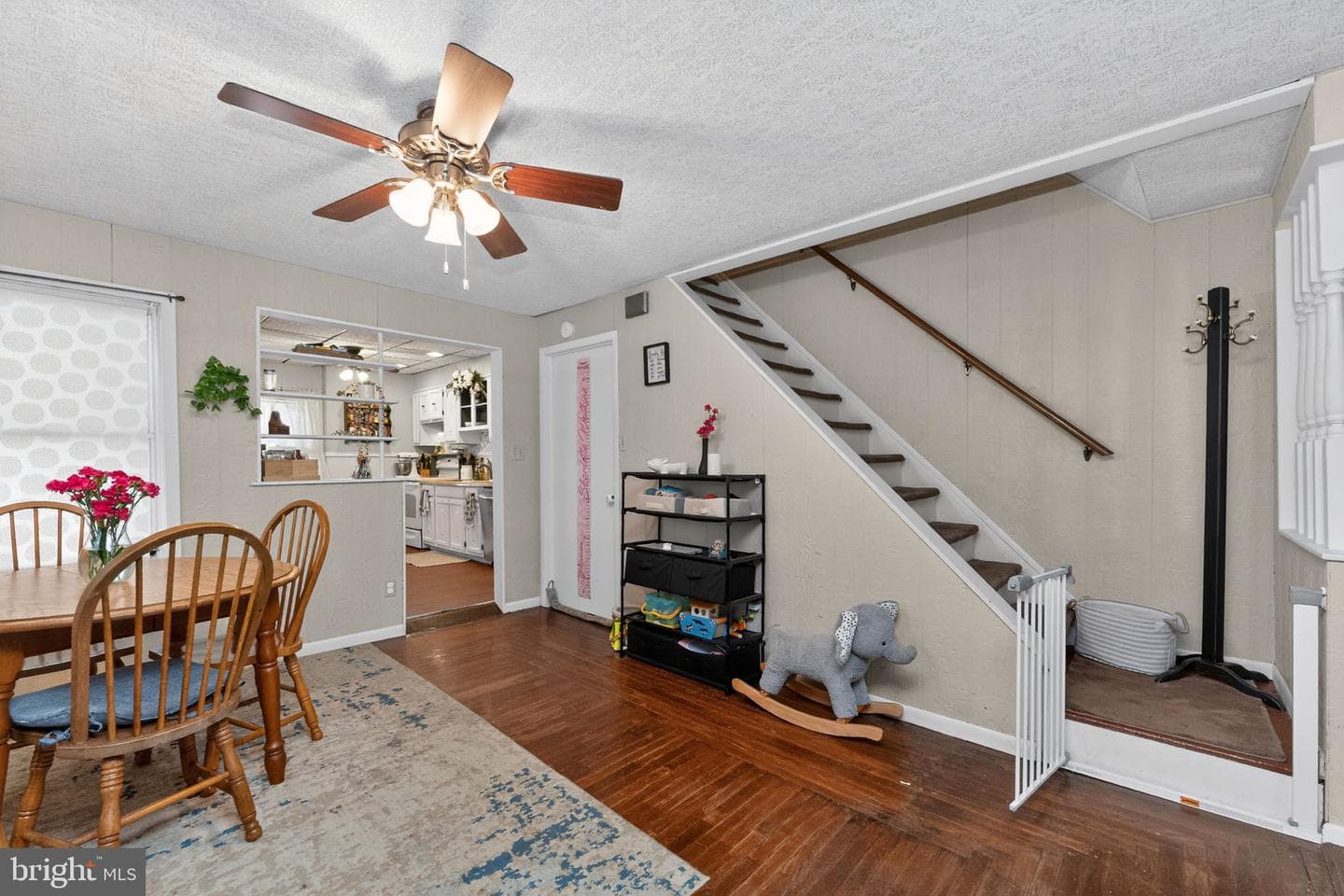 233 Adrain Street photo 9