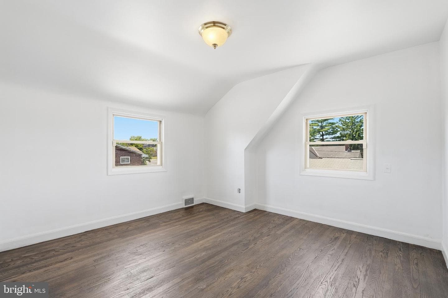 1138 E Tremont Street photo 41