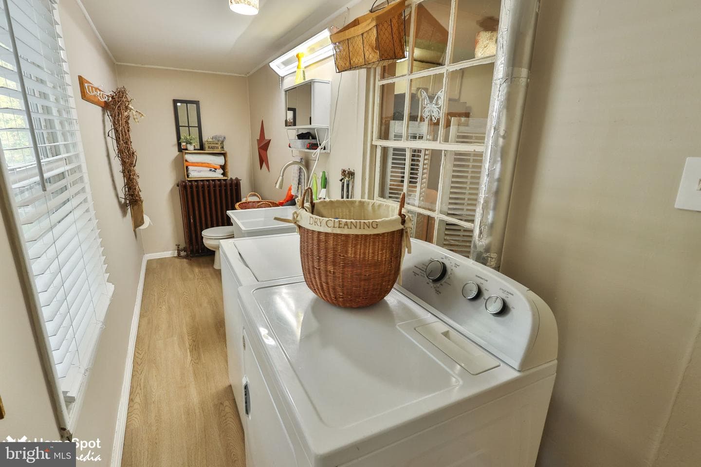 247 Adrain Street photo 11