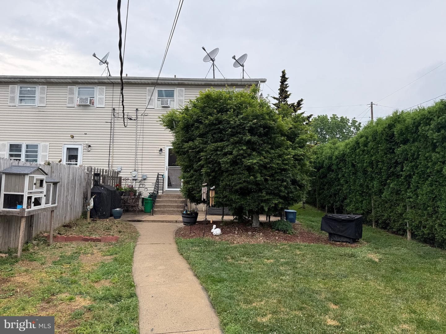 243 Wood Street photo 23