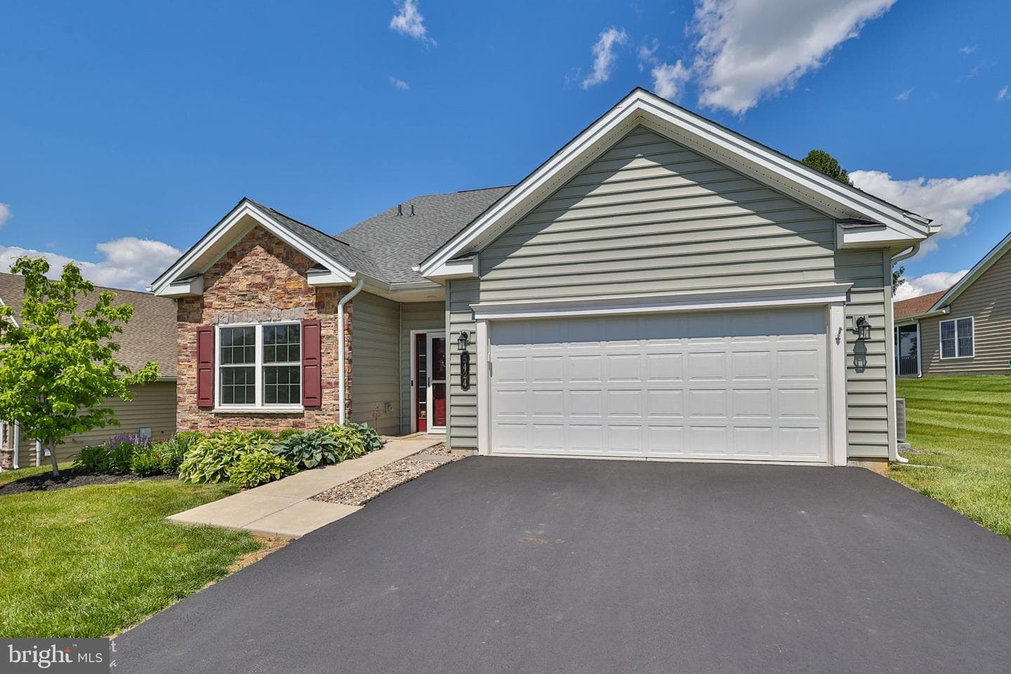 5424 Traditions Drive photo 3