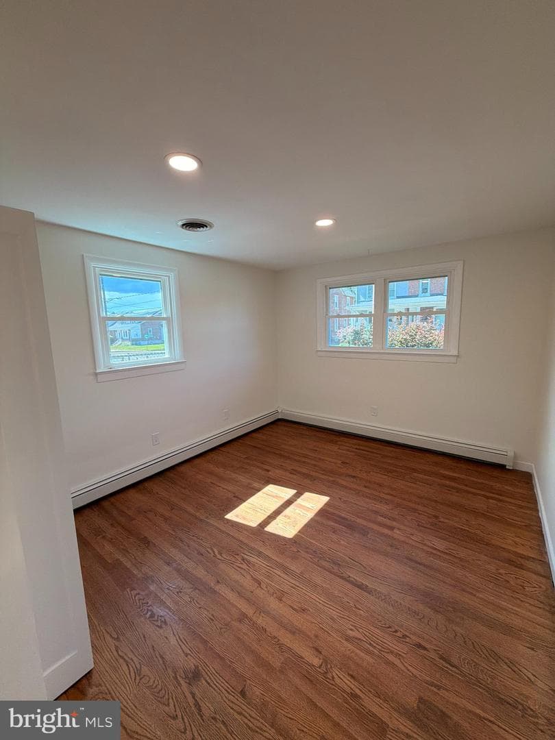 320 E Landis Street photo 14