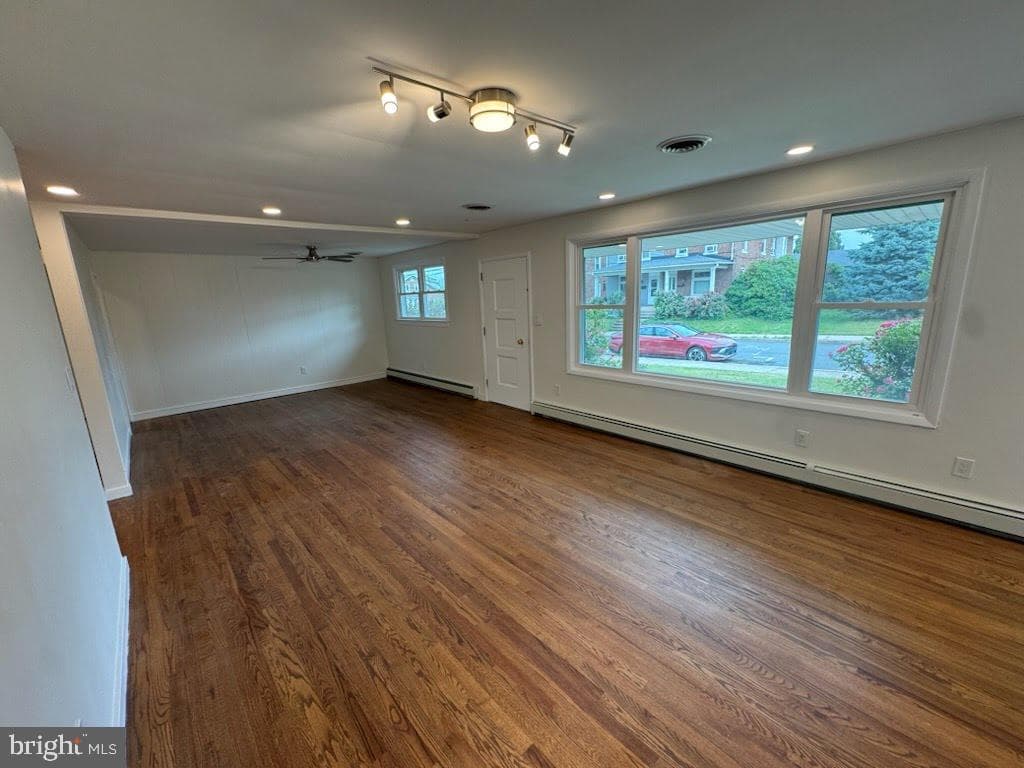 320 E Landis Street photo 5
