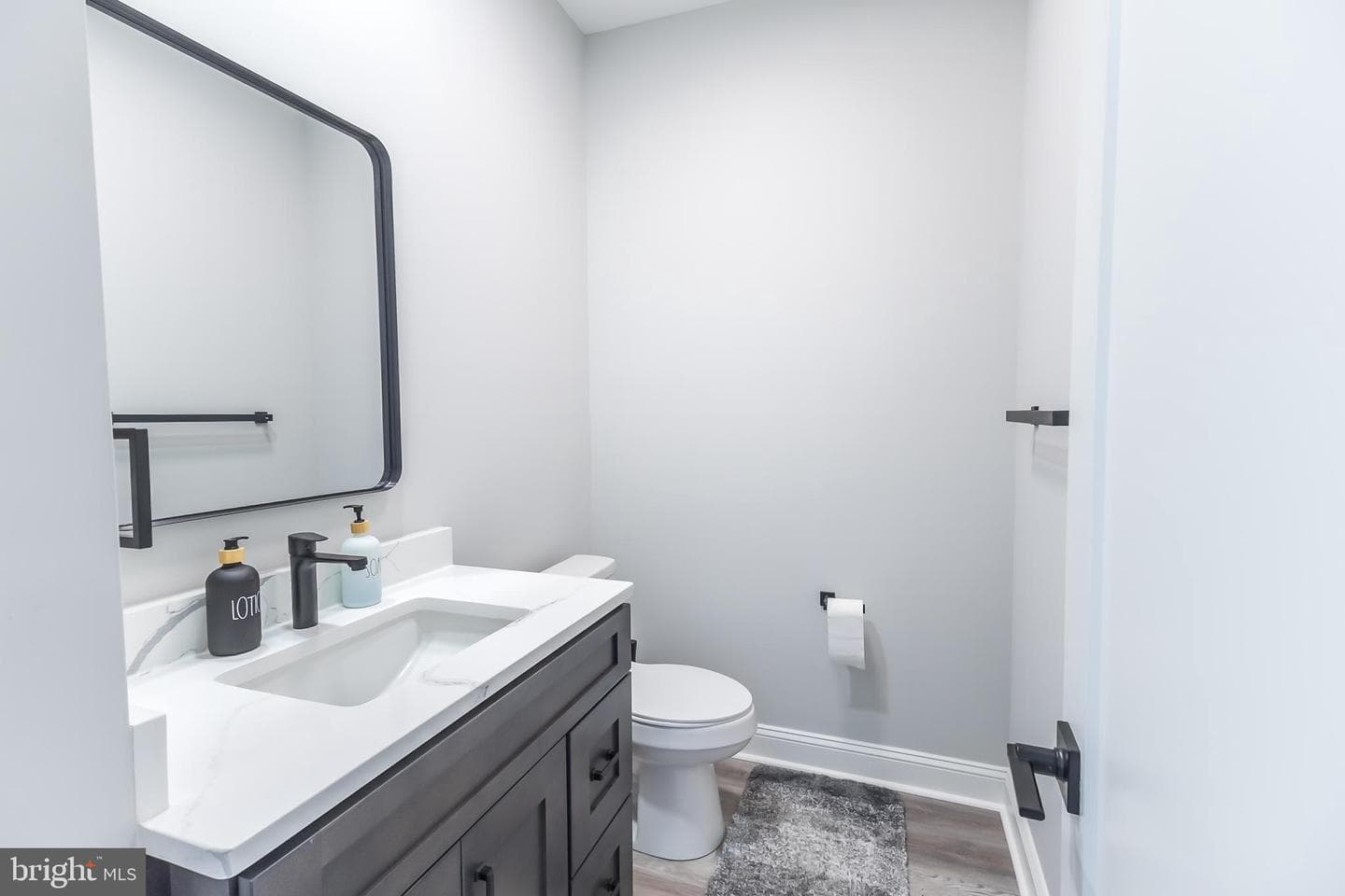 238 E Cumberland Street photo 39
