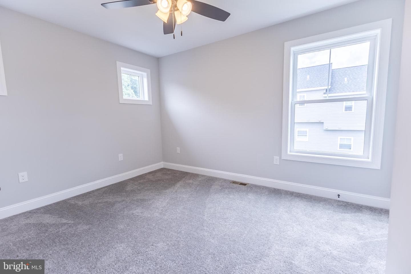 238 E Cumberland Street photo 53