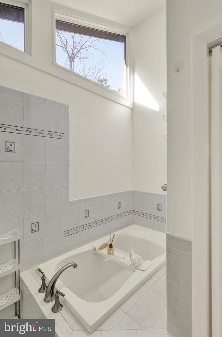 2210 Greenwood Road photo 25