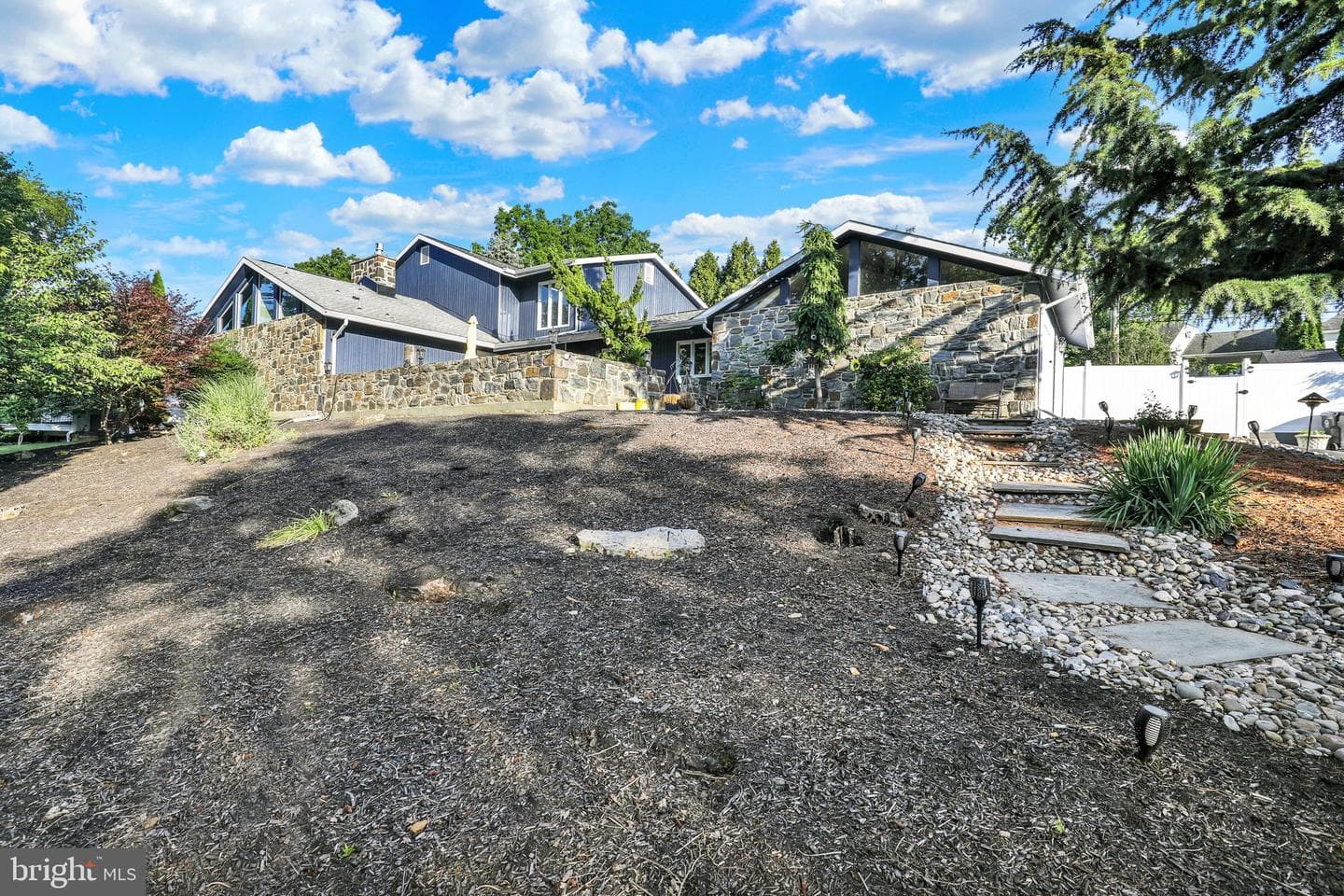 2210 Greenwood Road photo 43