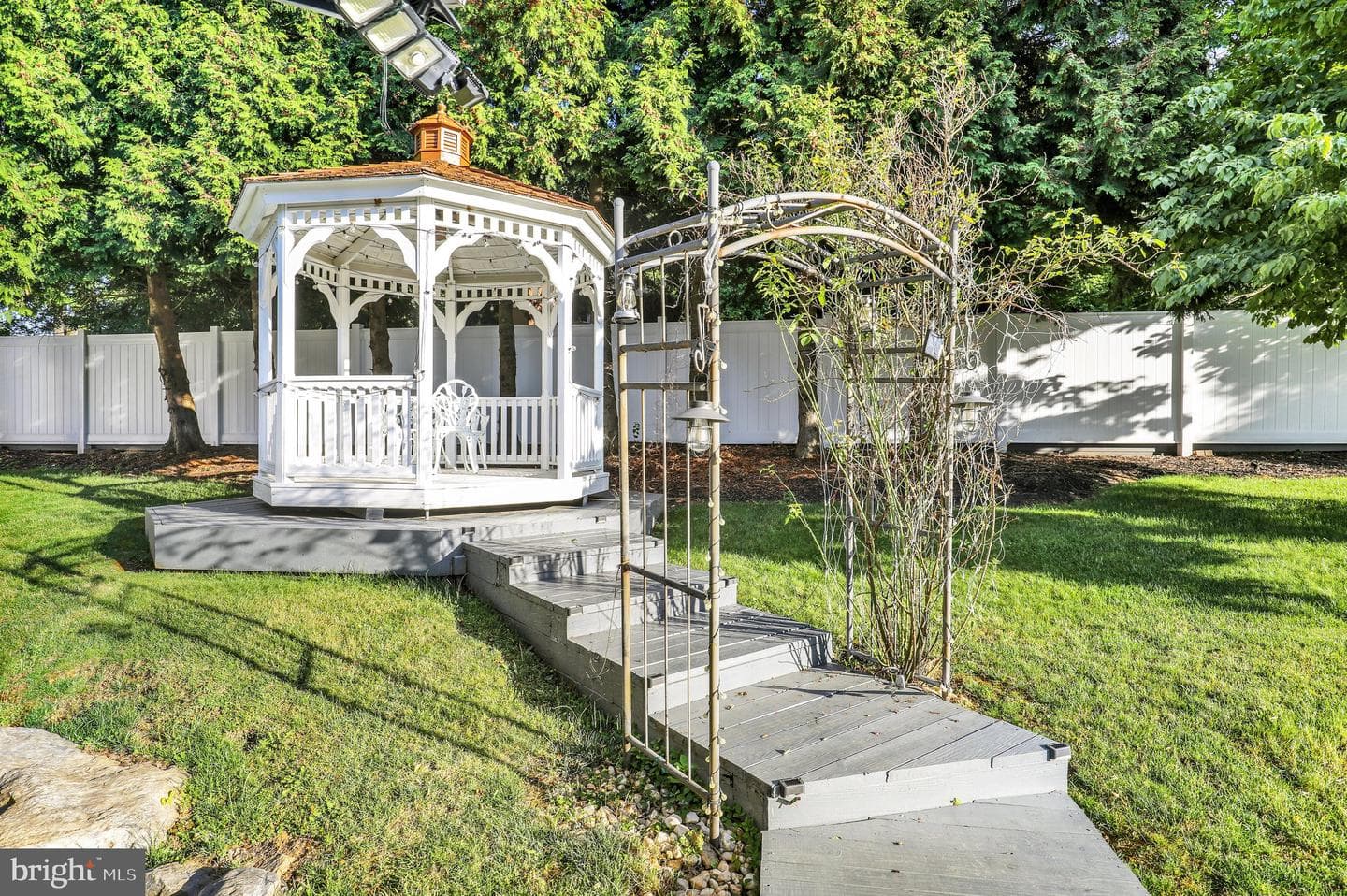 2210 Greenwood Road photo 56