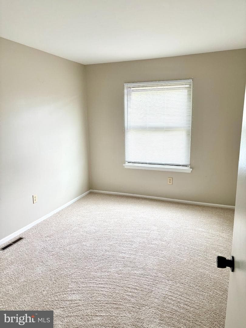 1726 Saratoga Court photo 23