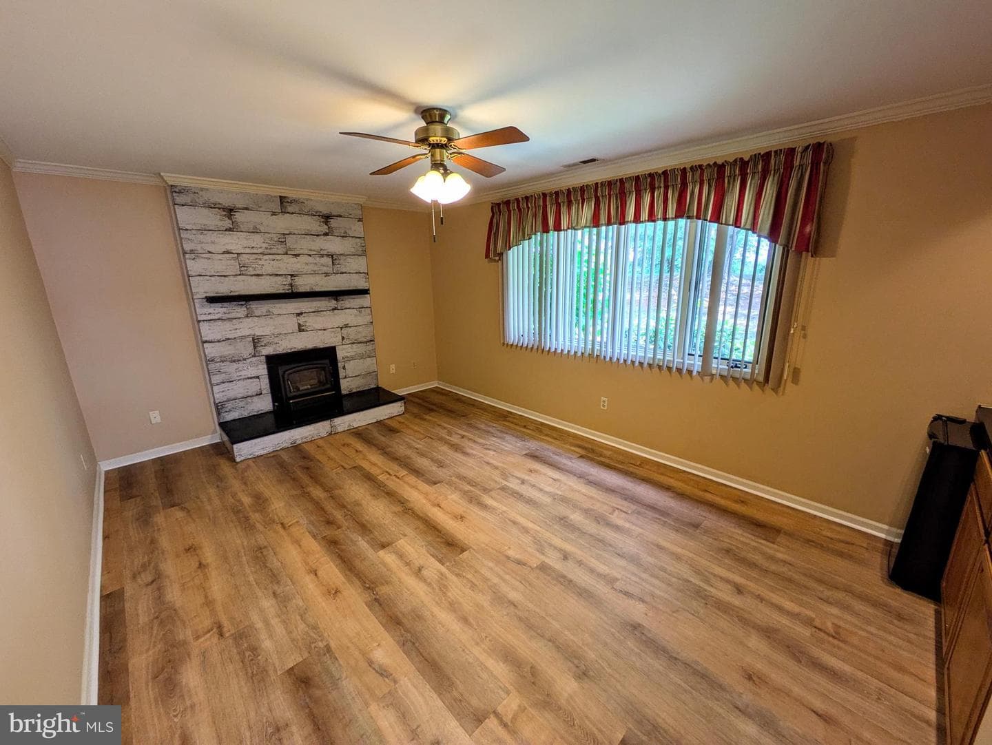 5634 Merion Lane photo 8