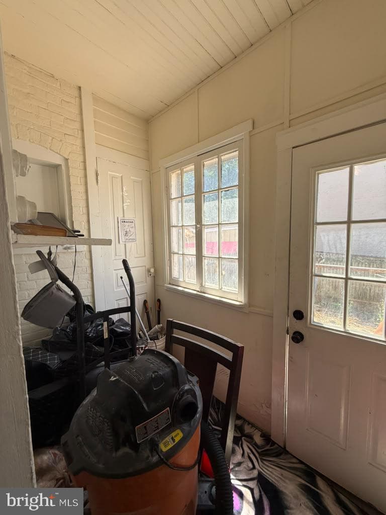 528 W Tilghman Street photo 4