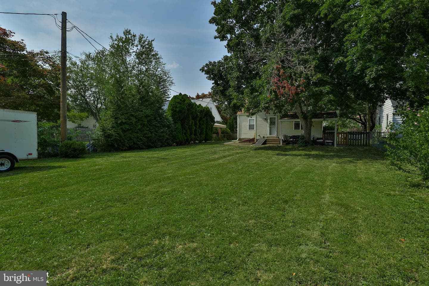 2310 E Woodlawn Street photo 51