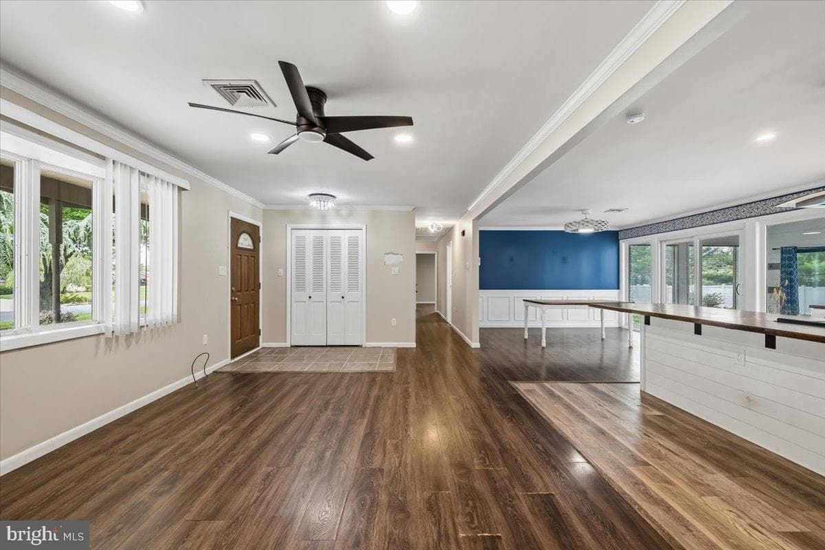 5429 Curtis Drive photo 7