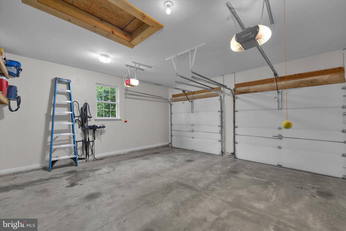 2184 Greenmeadow Drive photo 29