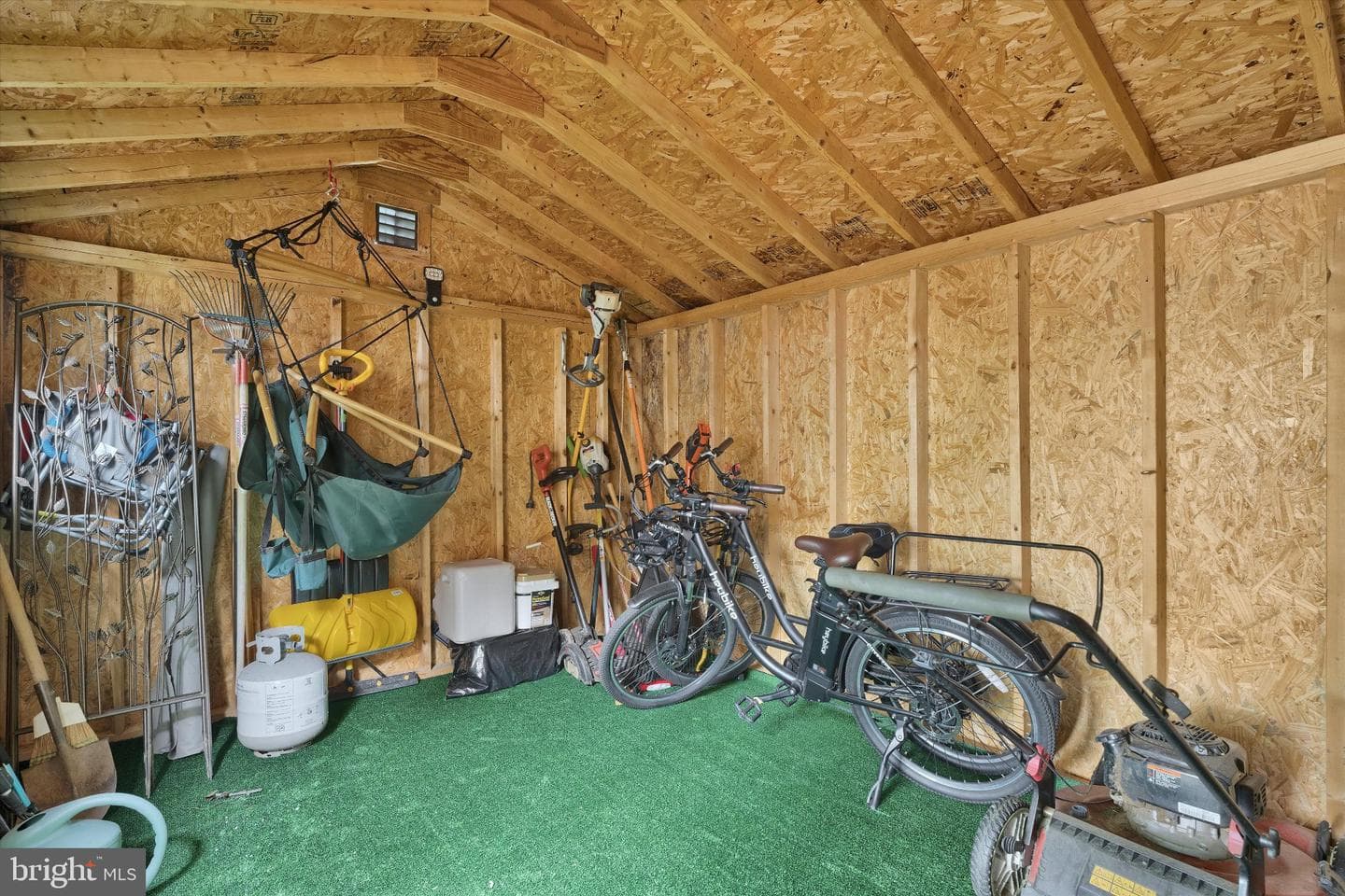 2184 Greenmeadow Drive photo 47