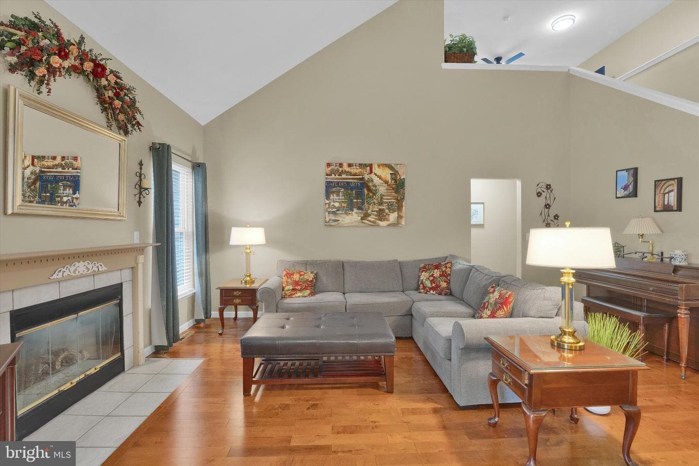 2184 Greenmeadow Drive photo 7