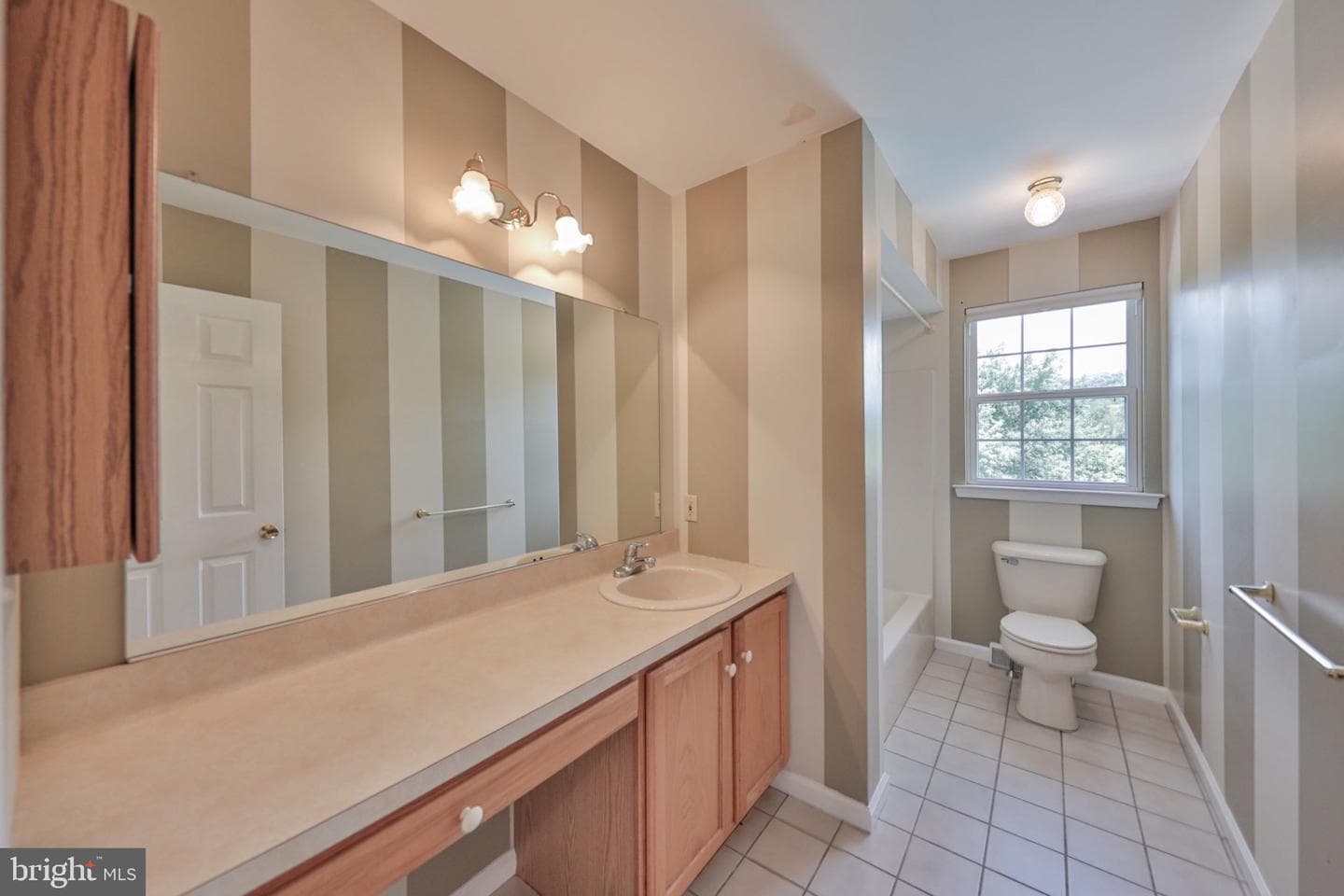 1639 Ashley Court photo 54
