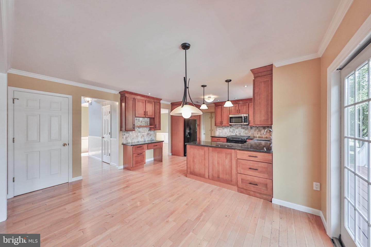1639 Ashley Court photo 9