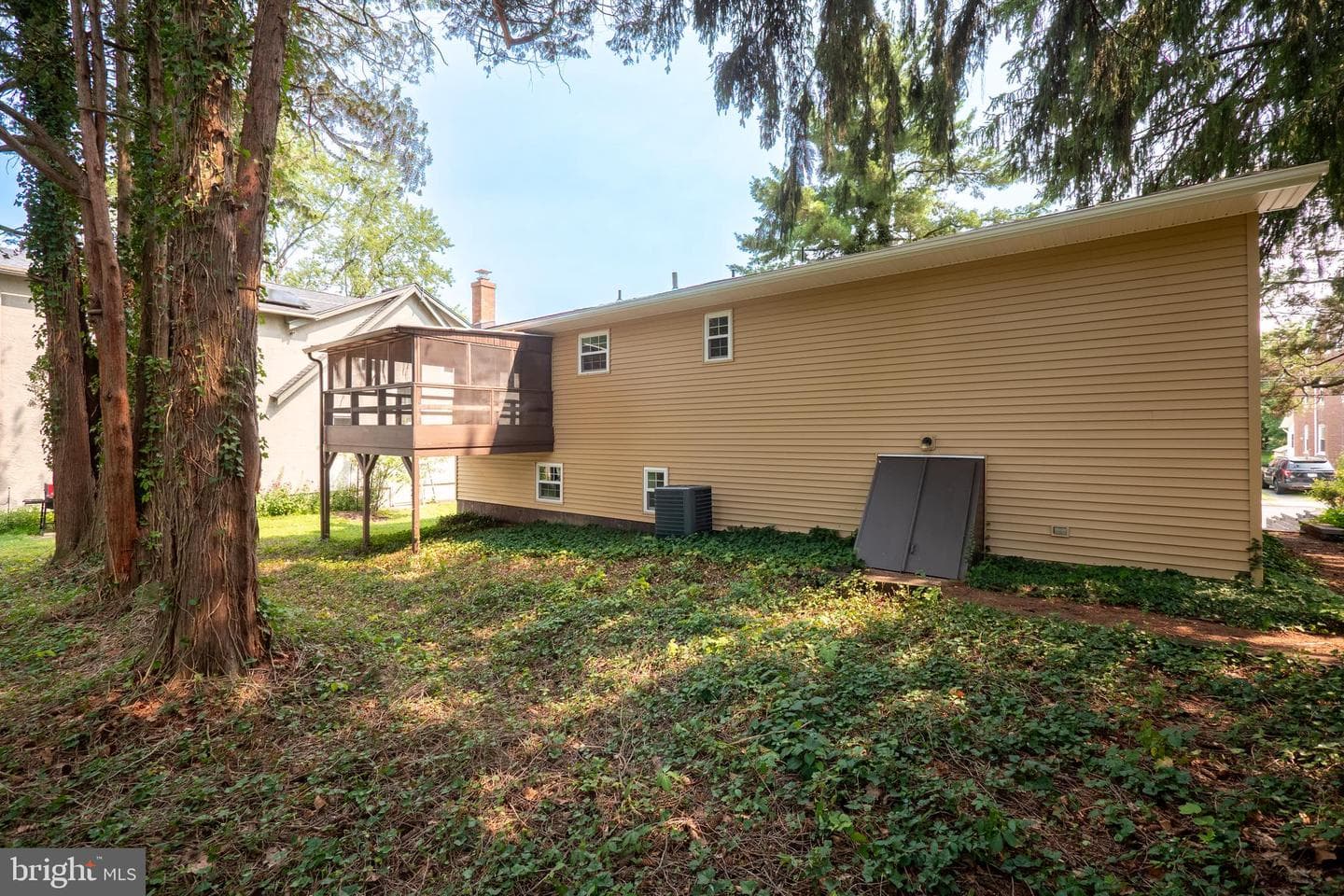 707 W State Street photo 17